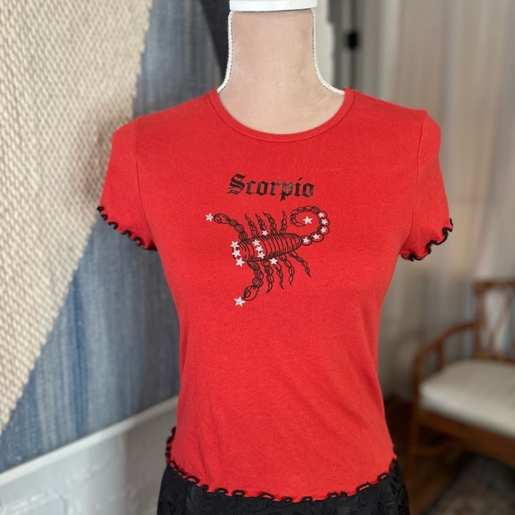 Kimchi Blue Scorpio Red Lettuce Edge Babydoll Tee - Picture 1 of 9